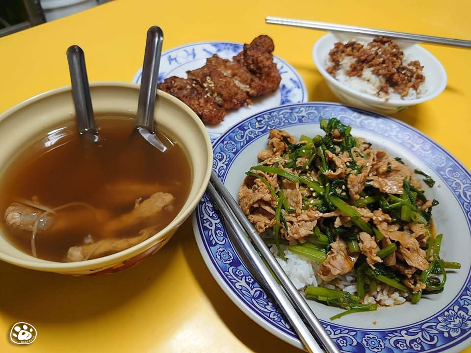 s貓與蟲台南小北觀光商場美食品御坊沙茶飯雞腿排骨1.jpg