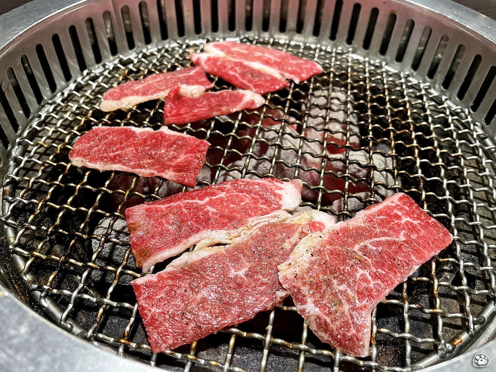 高雄燒肉新堀江新田路炭火本舖吃到飽699元菜單貓與蟲的遊記生活 (3).jpg