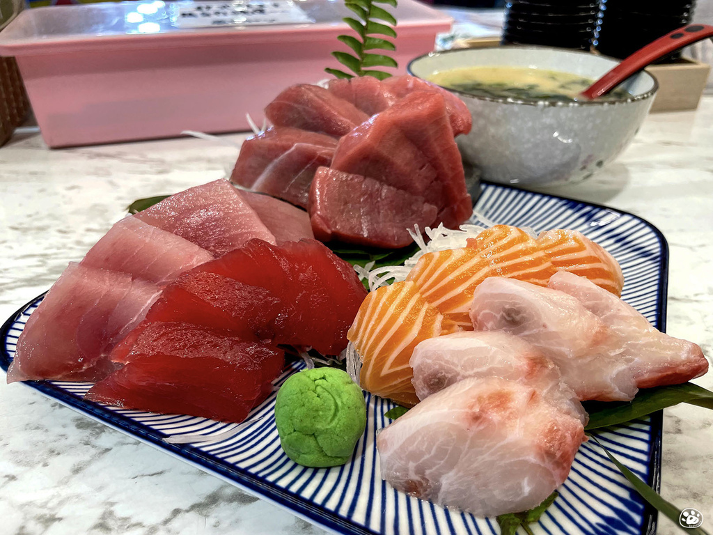 屏東東港鎮浤藤生魚片菜單價格停車場小琉球貓與蟲的遊記生活 (4).jpg