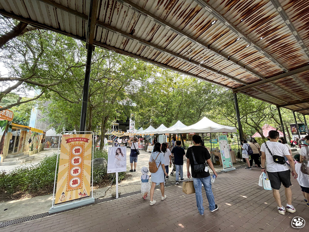 台南頑皮世界2022遊樂園動物園一日遊親子景點票價營業時間水豚狐蒙表演場次公車停車收費 (7).jpg