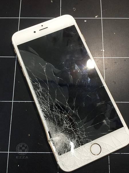 Iphone 6+嚴重撞擊