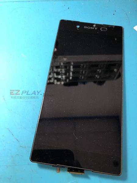 這支SONY Z3+沒有外傷 這支SONY Z3+沒有外傷
