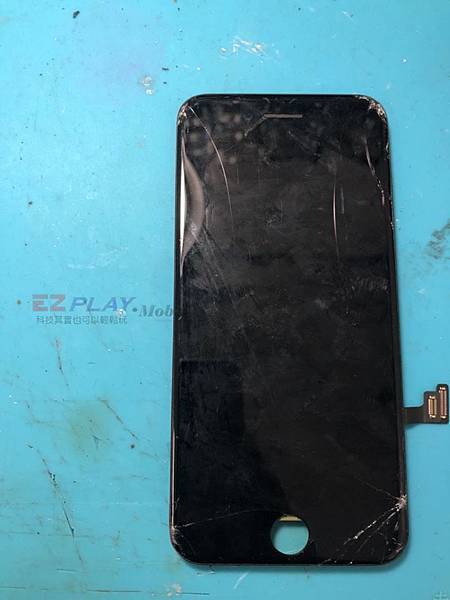 IPHONE7面板摔破惹