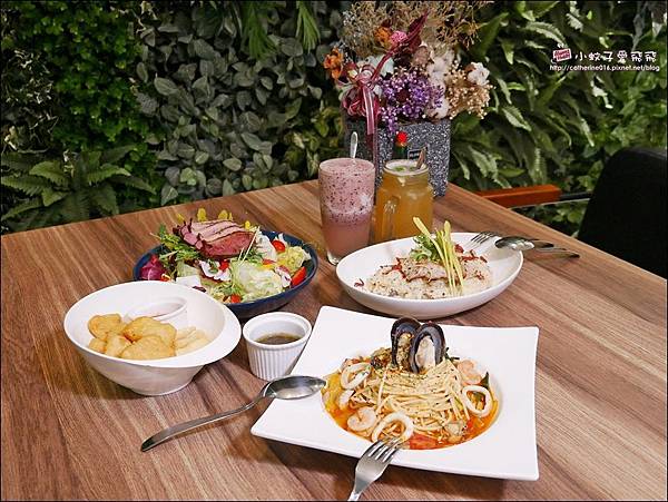 信義區早午餐推薦「At.First Brunch緣來」不收服務費份量足CP值高|市政府早午餐推薦