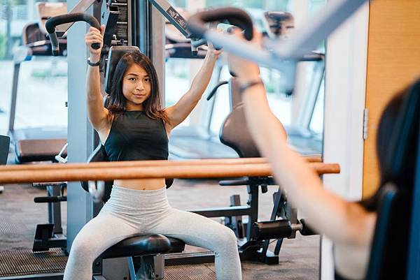 biceps-bodybuilding-chinese-1111304.jpg 女性運動迷思- 女性健身房_女性運動