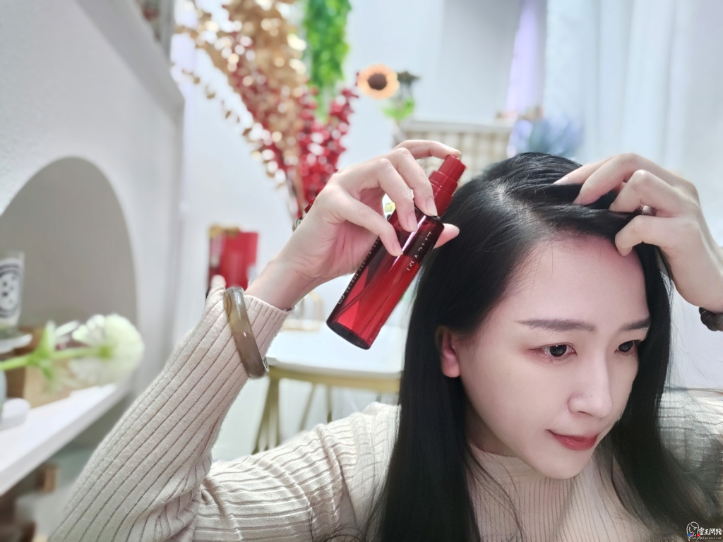 FUSARI 馥丝丽精华瓶身细节设计