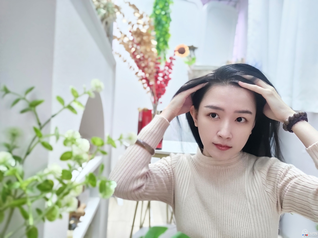 搭配头皮按摩梳使用FUSARI精华