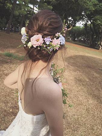 鮮花造型 新秘依岑 21150386_1607638102589070_3617898097665256698_n.jpg