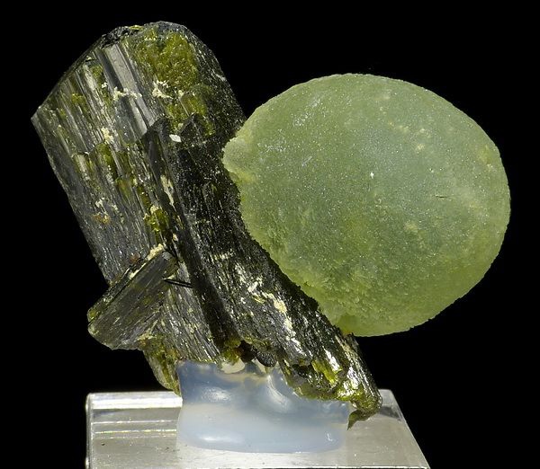 葡萄石PREHNITE on EPIDOTE - 非洲馬利.jpg