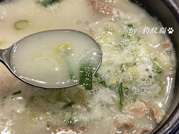 釜山美食|大建名家대건명가돼지국밥 釜山站人氣豬肉湯飯，用餐