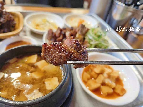 釜山美食。산수갑산山水甲山 南浦洞巷弄隱藏版烤排骨，50年老