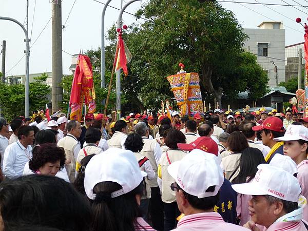 2011大甲媽祖繞境新港_134.JPG