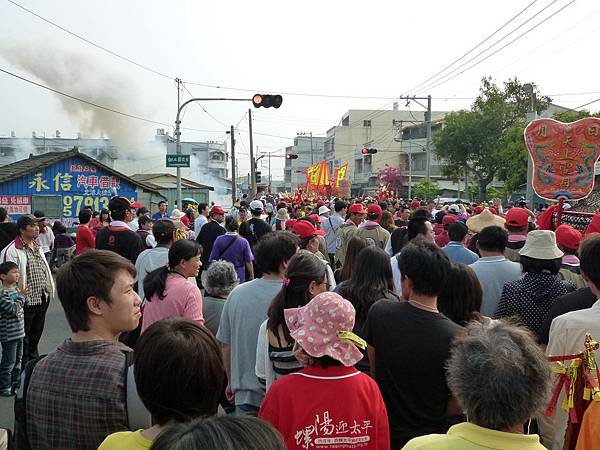 2011大甲媽祖繞境新港_106.JPG