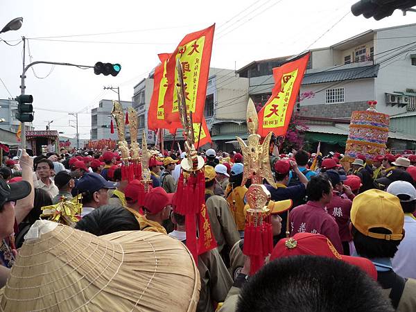 2011大甲媽祖繞境新港_114.JPG