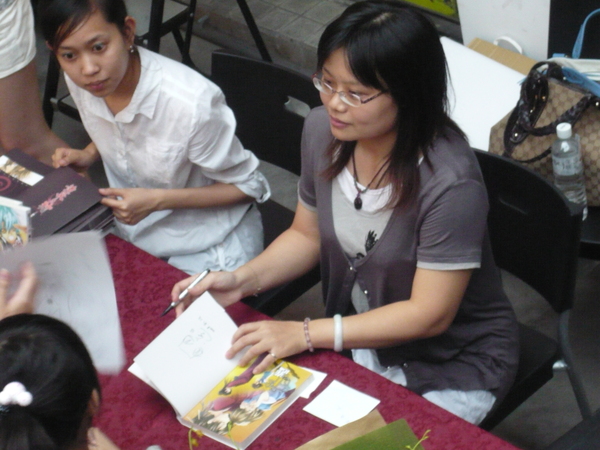 8/13金石堂簽名會