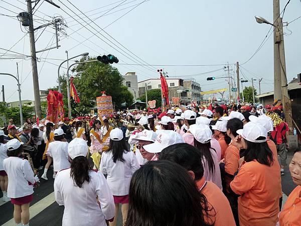 2011大甲媽祖繞境新港_128.JPG