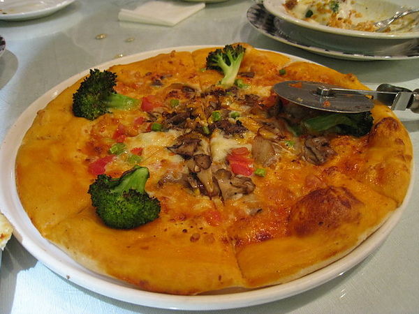 IMG_2199 古拉爵_健康蔬菜pizza_resize.JPG