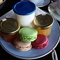 D5_14 yogurt jam honey and macarons.JPG