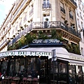 The famous cafe de flore~ i went to Tokyo store~ heehee