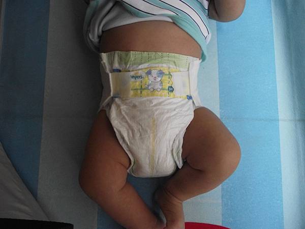 002-pampers  on.jpg