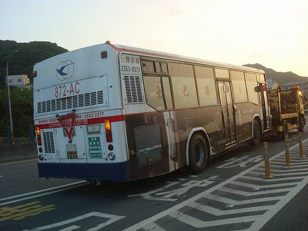 BUS_128.jpg