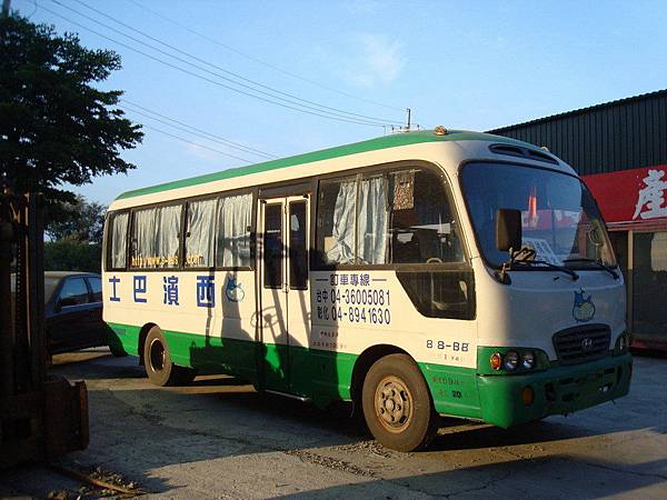 BUS_145.jpg