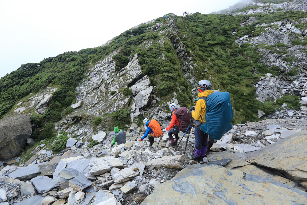 奇萊、卡羅樓與能高越嶺古道東段之2：卡羅樓斷崖