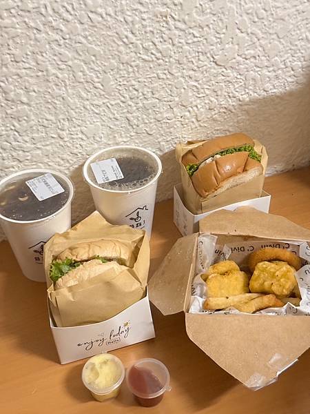 幾點了早午餐~ 台北敦化美食 幾點了早午餐~ 台北敦化美食