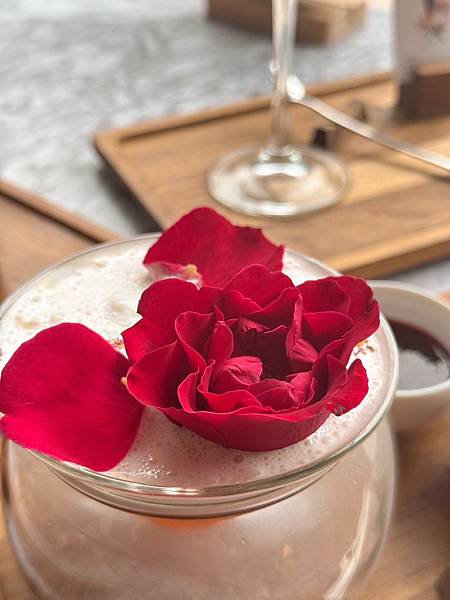 松菸限定 戰斧豬排 排餐!! 創意咖啡 就在成真咖啡