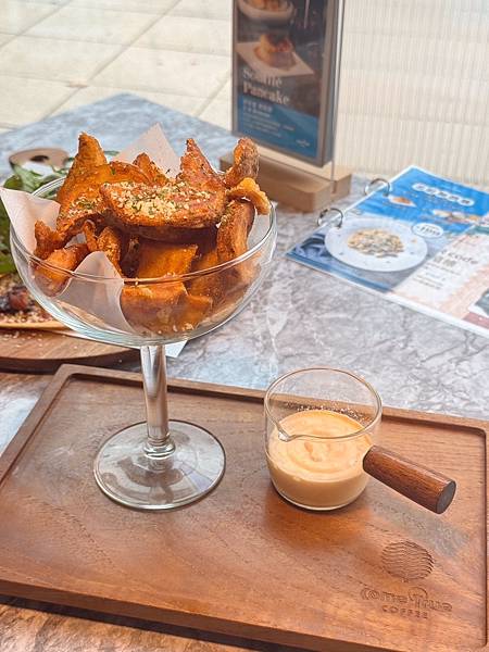 松菸限定 戰斧豬排 排餐!! 創意咖啡 就在成真咖啡