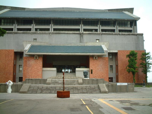 ccas-台北藝術大學一日遊-圖書館.jpg