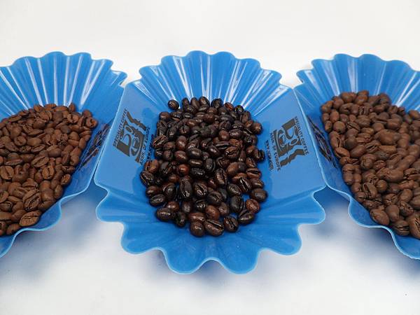 Robusta 深 淺.JPG Robusta 深 淺.JPG