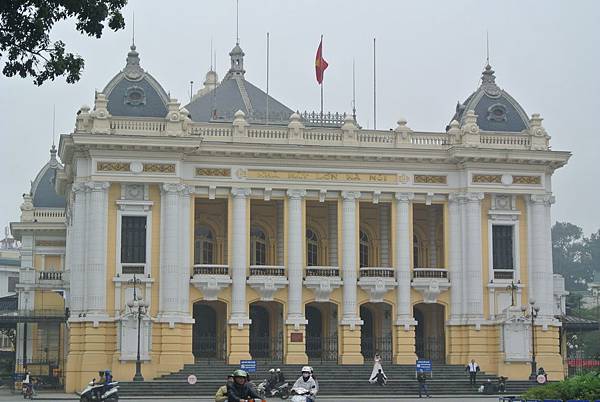 法式歌戲院