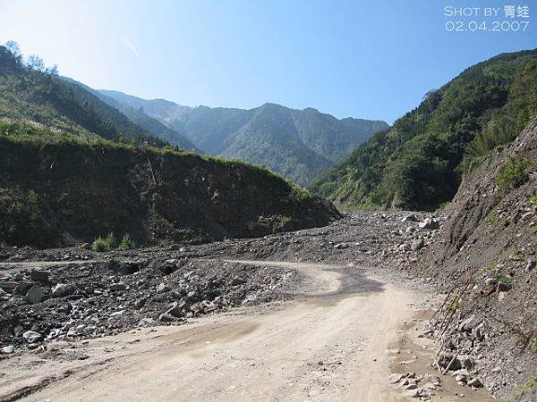 原土場大橋與清泉檢查哨