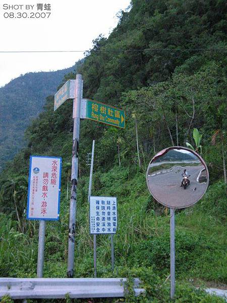 銅門榕樹路口