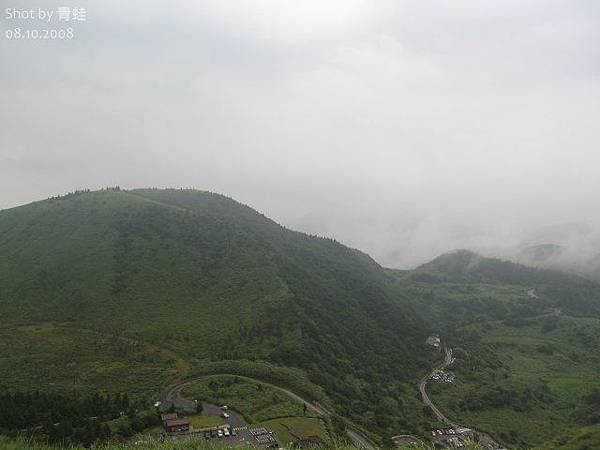 雨後的擎天崗