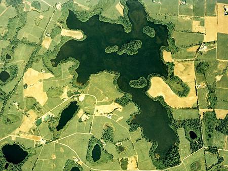 Minamidaito_island_Oike-pond_aerial_photograph.JPG