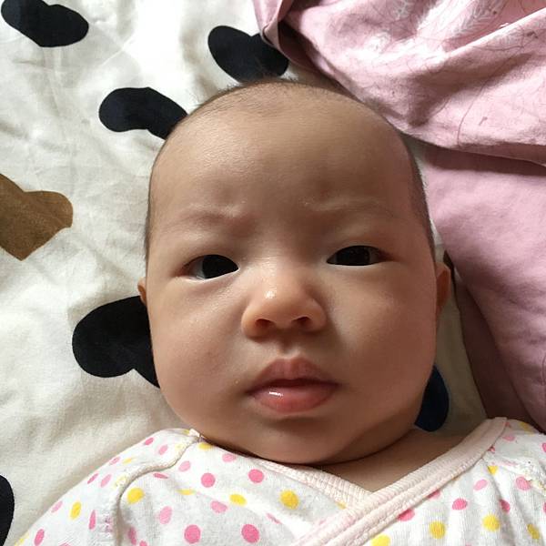 分享牛奶糖三个月亲喂宝宝也可以吃玩睡的作息