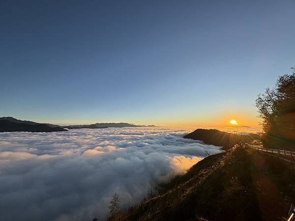 [食遊] 合歡山追夕陽雲海趣 台中說走可走的行程