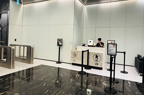 [食遊] 台中沐明鍋物 活體海鮮A5和牛 清酒湯底