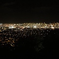 半山腰看Waikiki城市夜景