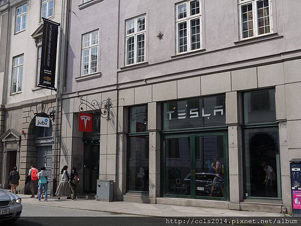 tesla denmark (11)