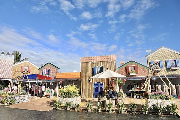 以南法普羅旺斯風格打造的市集.jpg 以南法普羅旺斯風格打造的市集.jpg