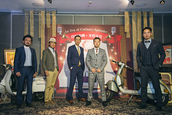 台南西市場「西裝大叔」牽著年過半載的偉士牌盛裝出席活動發表會+.jpg 台南西市場「西裝大叔」牽著年過半載的偉士牌盛裝出席活動發表會+.jpg