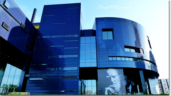 Guthrie Theater-06.jpg