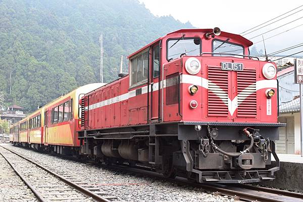 08 車頭.jpg 08 車頭.jpg