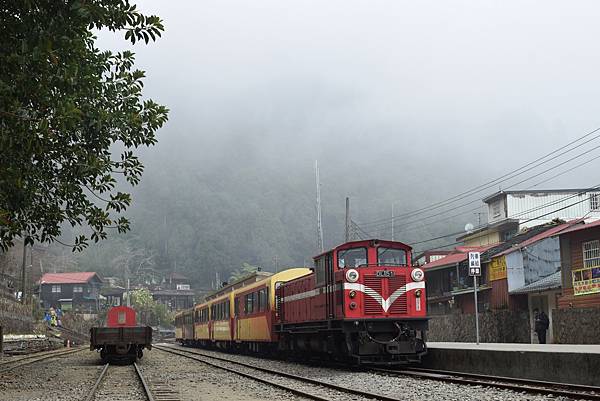 12 車頭.jpg 12 車頭.jpg