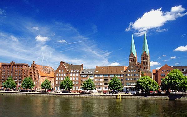 Trave in Lubeck.jpg