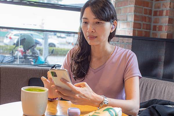 《3C體驗》精靈紫 Samsung Galaxy Buds2