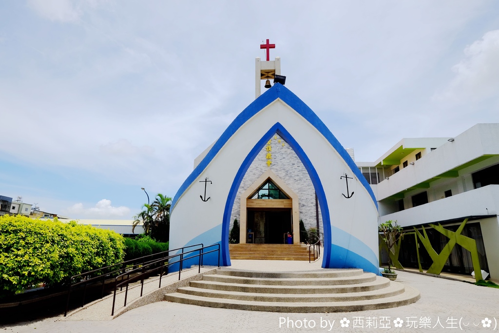 【台中。龍井區】有著台灣三座船型建築教堂稱號之一的『磐頂教會